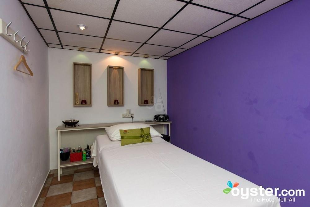 Frixos Suites Hotel Apartments Larnaca Dış mekan fotoğraf