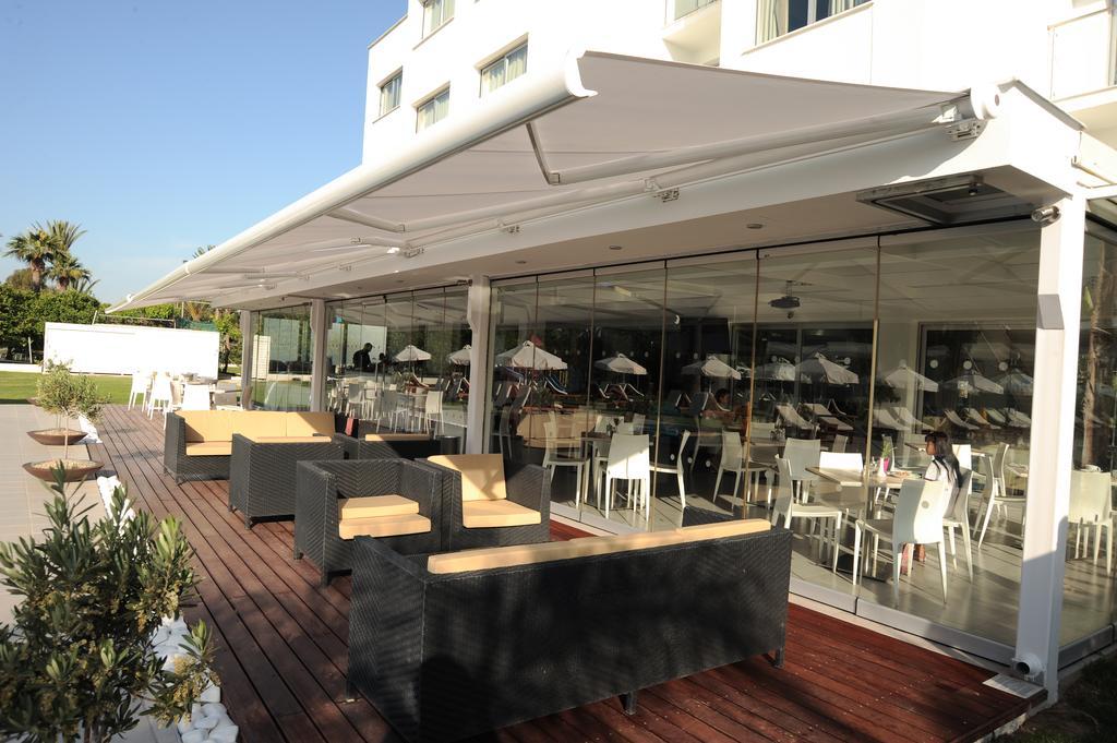 Frixos Suites Hotel Apartments Larnaca Dış mekan fotoğraf