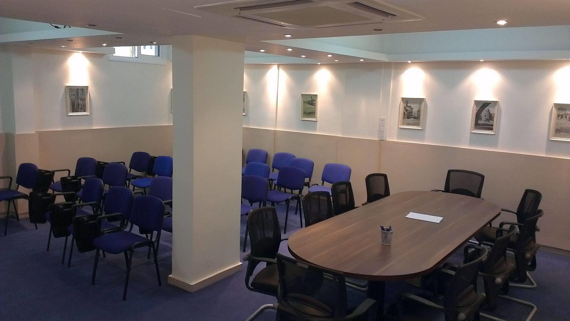 Frixos Suites Hotel Apartments Larnaca Dış mekan fotoğraf