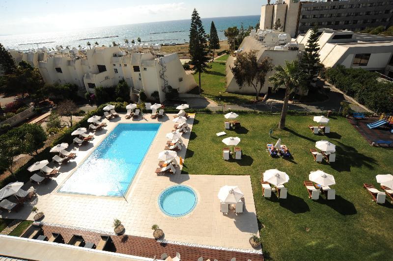 Frixos Suites Hotel Apartments Larnaca Dış mekan fotoğraf