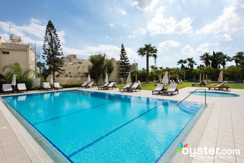 Frixos Suites Hotel Apartments Larnaca Dış mekan fotoğraf